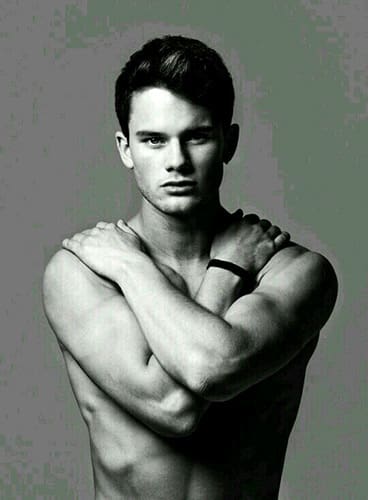 Rising star Jeremy Irvine