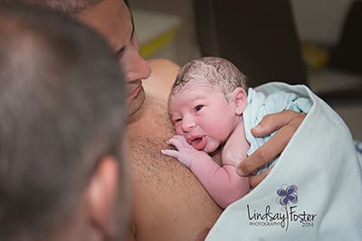 pic_of_gay_fathers_welcoming_newborn_son_goes_viral_around_world
