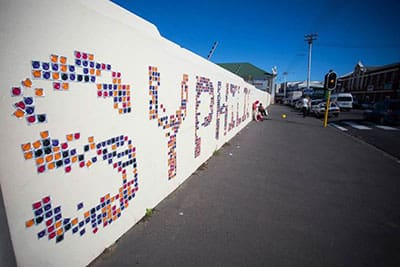 health4-men_condom_art_installation_nominated_for_loerie