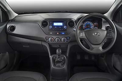 gay_motoring_Grand-i10-3_interior