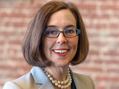 Oregon_bans_gay_conversion_therapy_minors