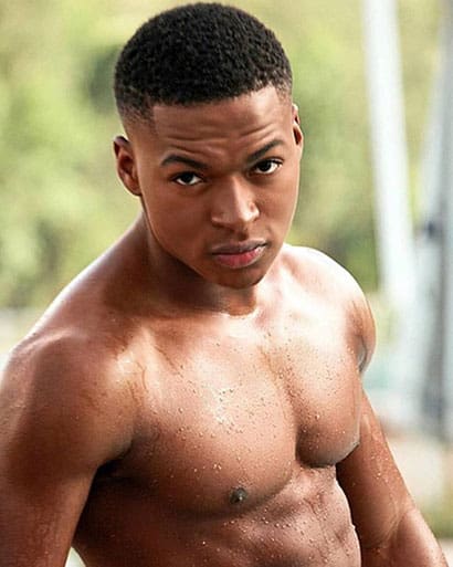 TV-hunk-Cyprian-Ndlovu-denies-that-he-is-gay
