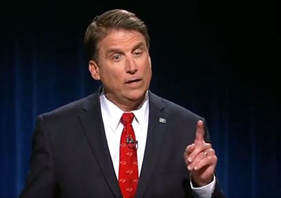 north-carolina-governors-tells-caitlyn-jenner-to-use-mens-bathroom