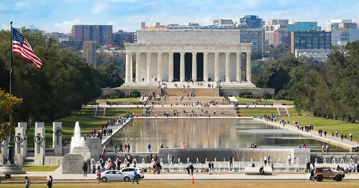 A photo of the Lincoln Memorial on a sunny day in Washington DC, where WorldPride Washington 2025 is set to be hosted